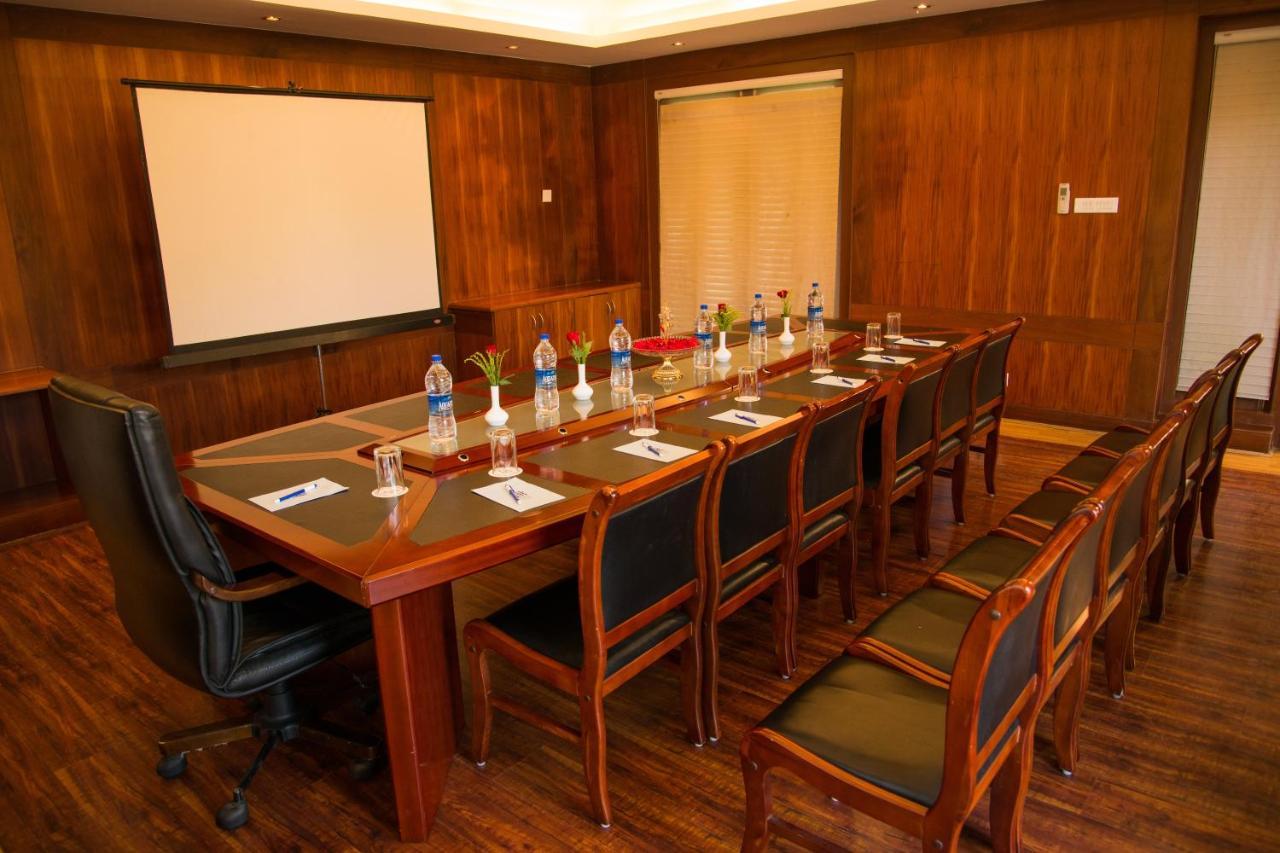 Esthell Village Resort Mahabalipuram Exterior foto